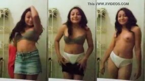 Villahermosa High School Chick Getting Unruly While Naked